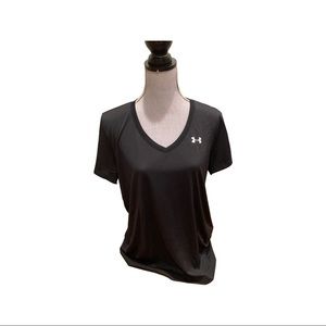 Vneck Under Armour workout tshirt